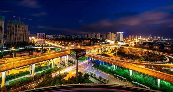 1665285344141479.jpg 從業亮化設計應當具備哪些亮化資質?必須配備什么人員?